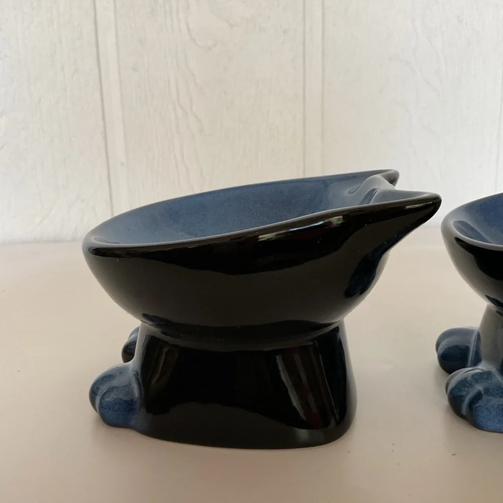 Nihow Slanted Elevated Cat Bowls Set of Two NWOT